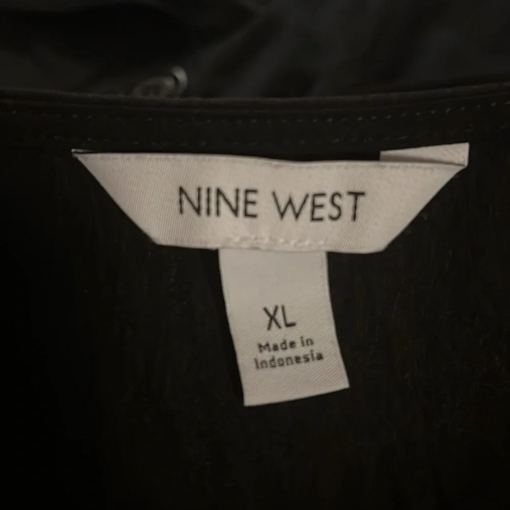 Nine West - Picture 2 of 2